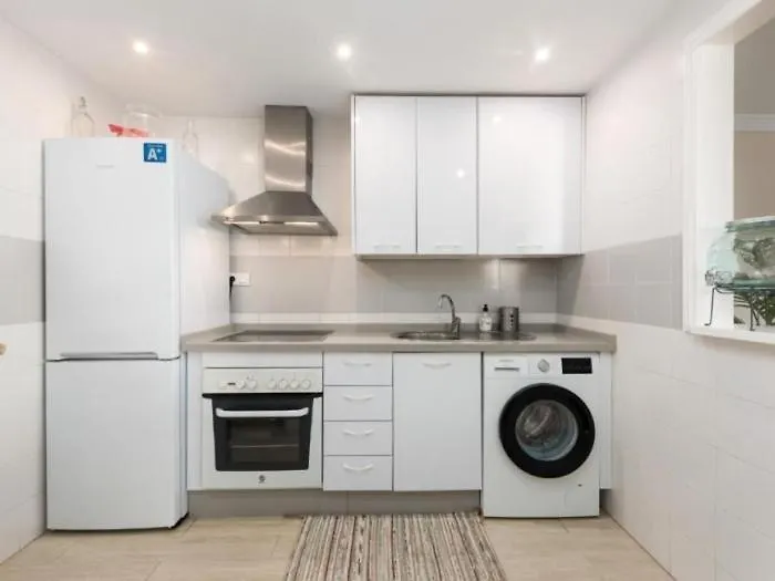Stylish Spacious Apt, Comfy Pool Prime Location Marbella Spain